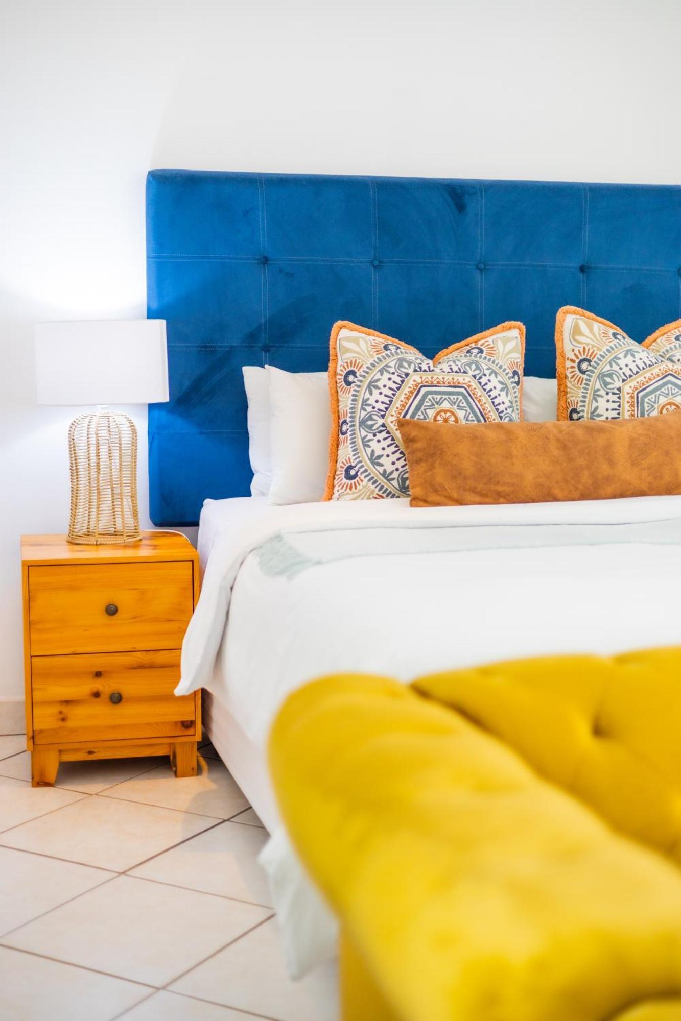 The Yellow Door Guesthouse East London Ngoại thất bức ảnh