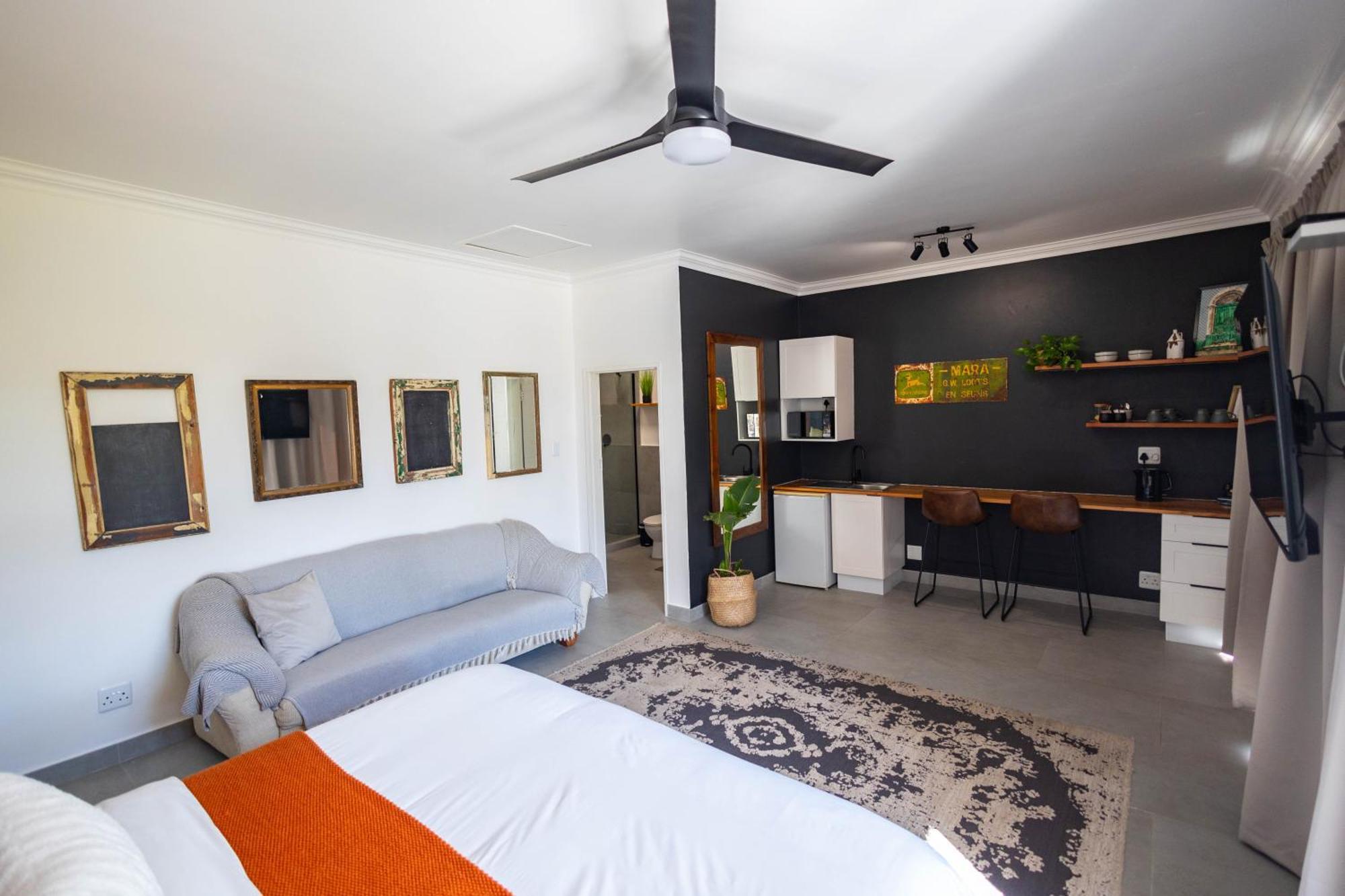 The Yellow Door Guesthouse East London Ngoại thất bức ảnh