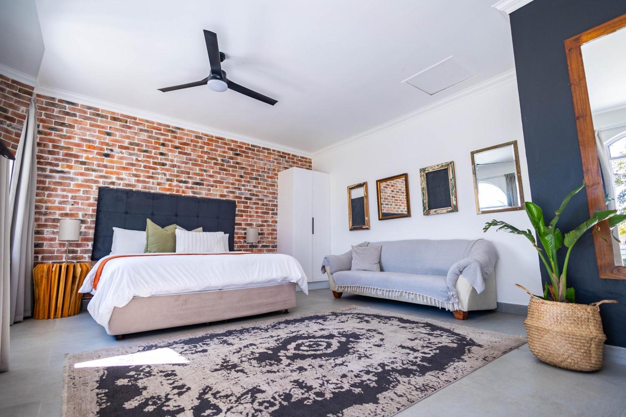 The Yellow Door Guesthouse East London Ngoại thất bức ảnh